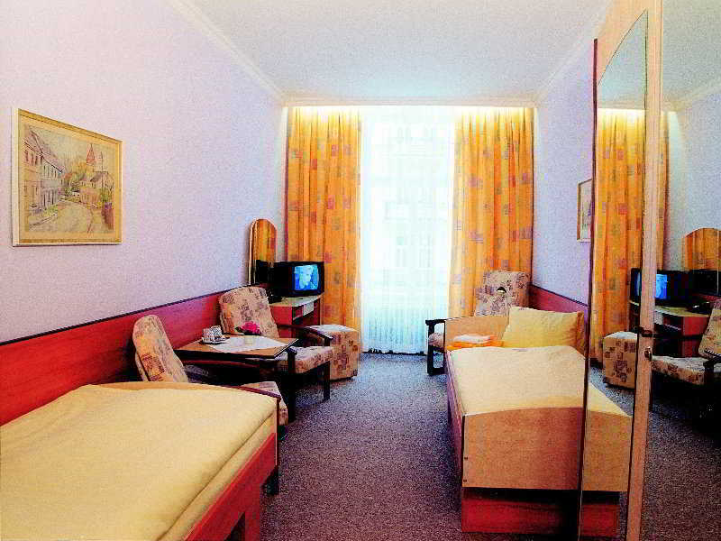 Krivan Hotel Карловы Вары Экстерьер фото
